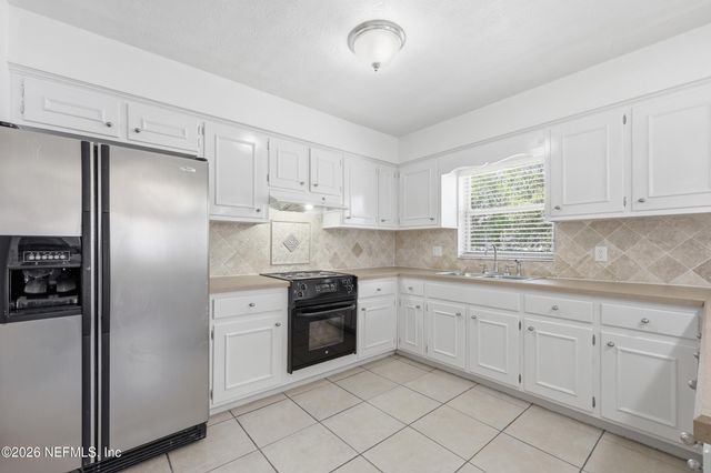 5855 W JAGUAR Drive, Jacksonville, FL 32244