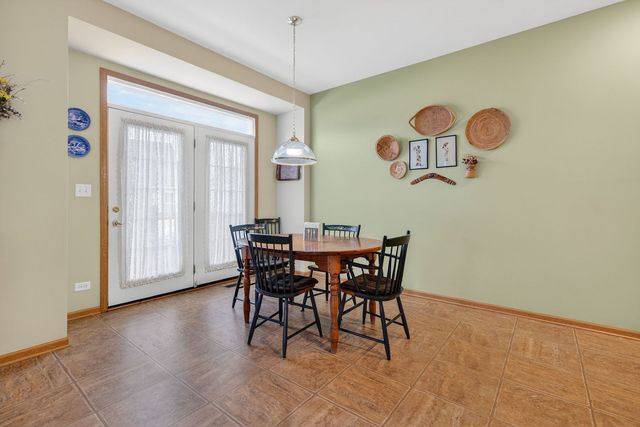 507 Homeview Drive, Oswego, IL 60543