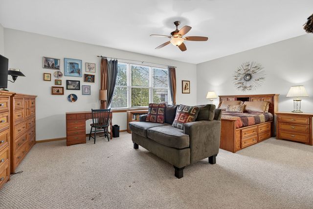 507 Homeview Drive, Oswego, IL 60543