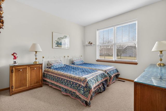 507 Homeview Drive, Oswego, IL 60543