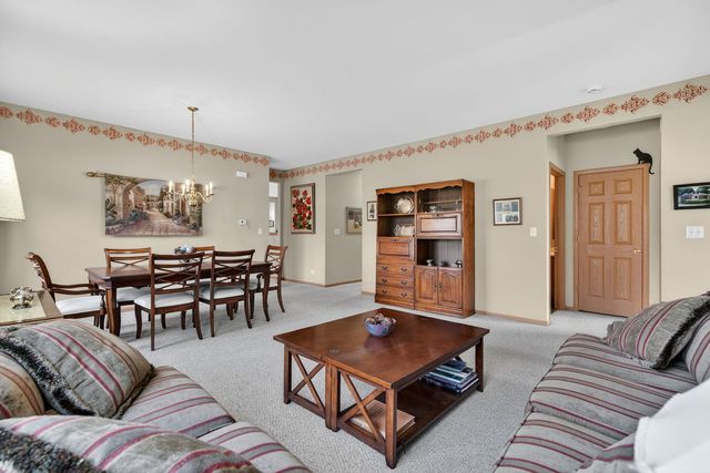 507 Homeview Drive, Oswego, IL 60543