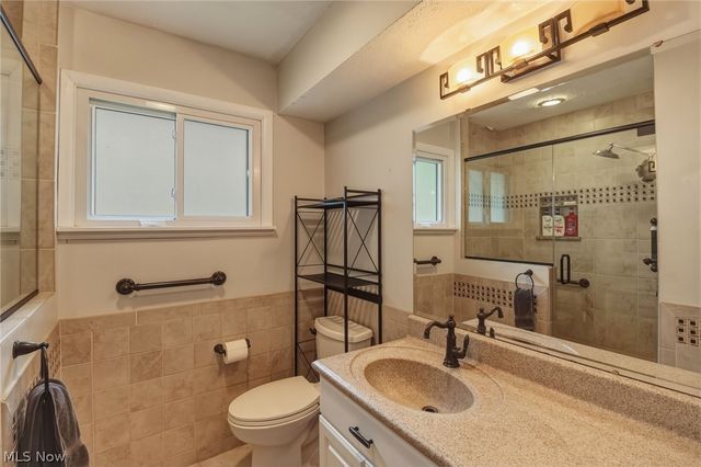 364 Wallace Drive, Berea, OH 44017