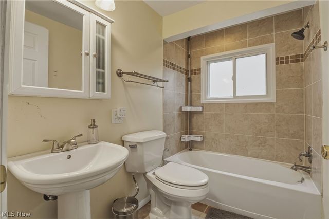 364 Wallace Drive, Berea, OH 44017