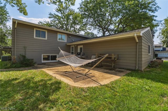 364 Wallace Drive, Berea, OH 44017