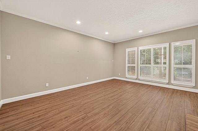 11711 Memorial Drive 13, Houston, TX 77024