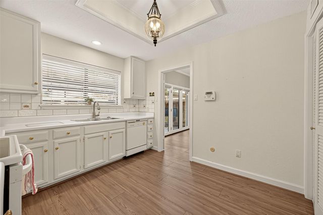 11711 Memorial Drive 13, Houston, TX 77024
