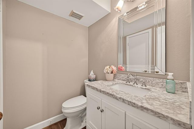 11711 Memorial Drive 13, Houston, TX 77024