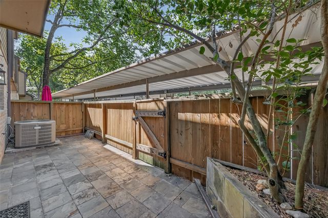 11711 Memorial Drive 13, Houston, TX 77024