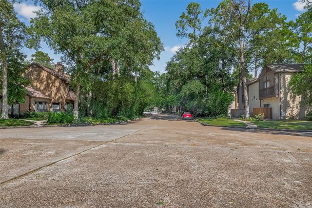 11711 Memorial Drive 13, Houston, TX 77024