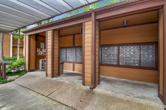 11711 Memorial Drive 13, Houston, TX 77024