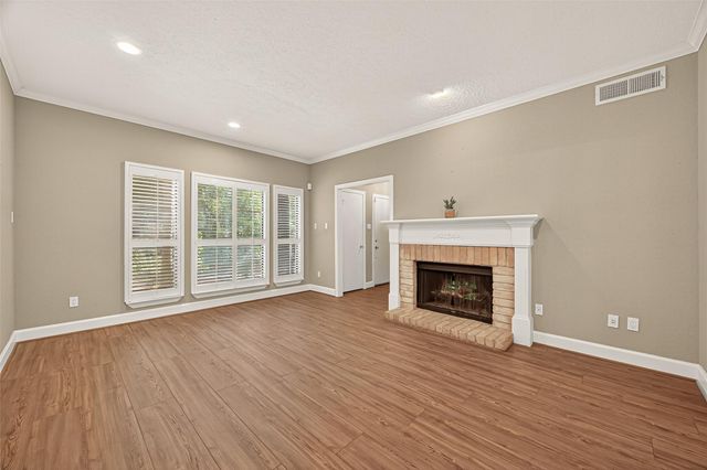 11711 Memorial Drive 13, Houston, TX 77024