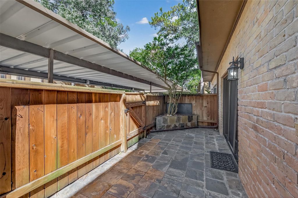 11711 Memorial Drive 13, Houston, TX 77024