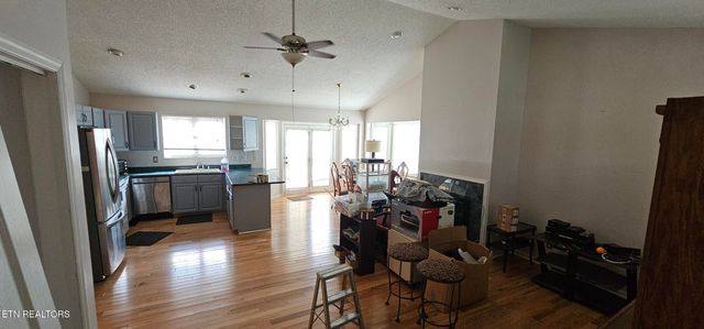 549 Pebble Creek Rd, Knoxville, TN 37918