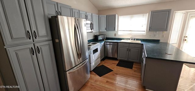 549 Pebble Creek Rd, Knoxville, TN 37918