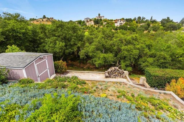 28310 Glenmeade Way, Escondido, CA 92026