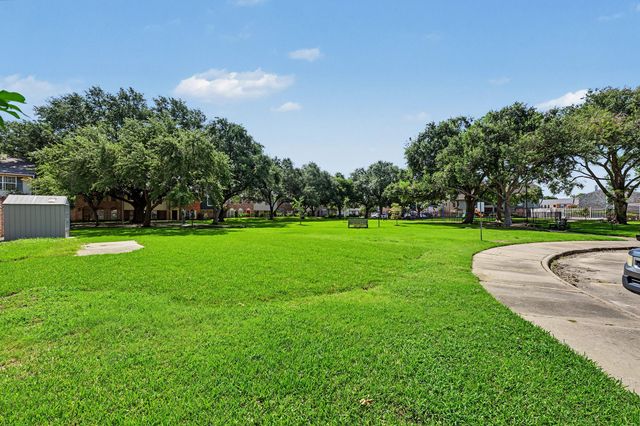 2021 Winrock Boulevard 167, Houston, TX 77057