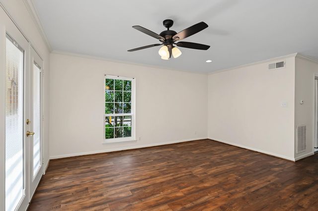 2021 Winrock Boulevard 167, Houston, TX 77057