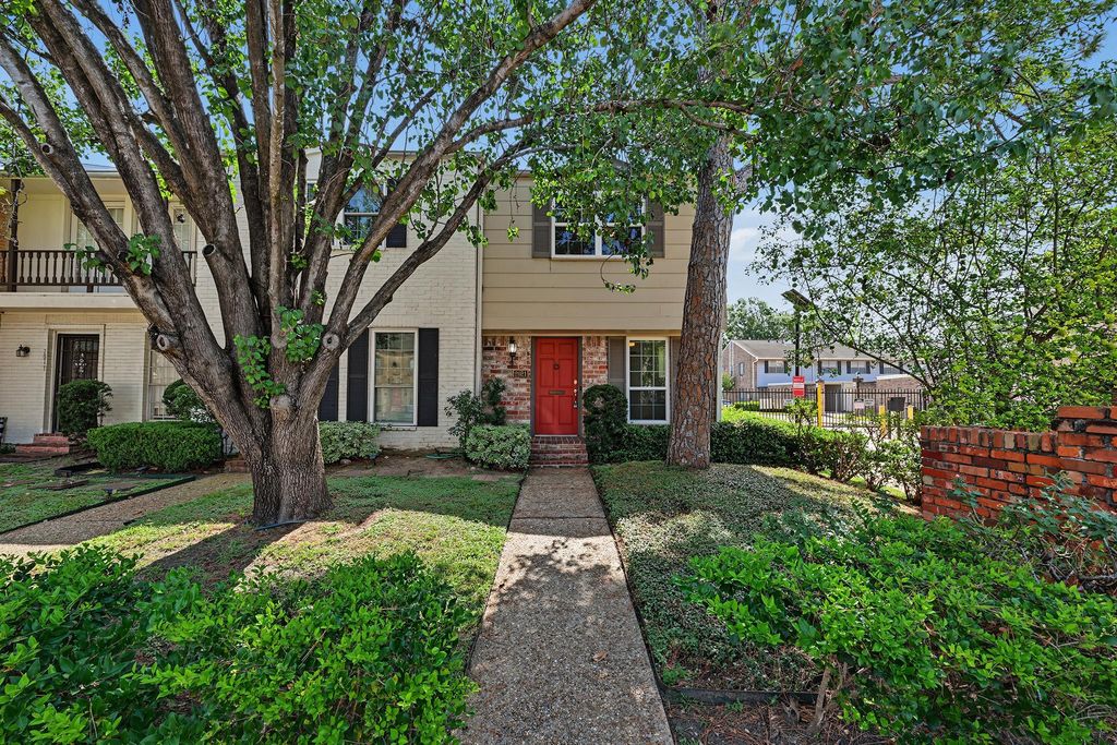 2021 Winrock Boulevard 167, Houston, TX 77057