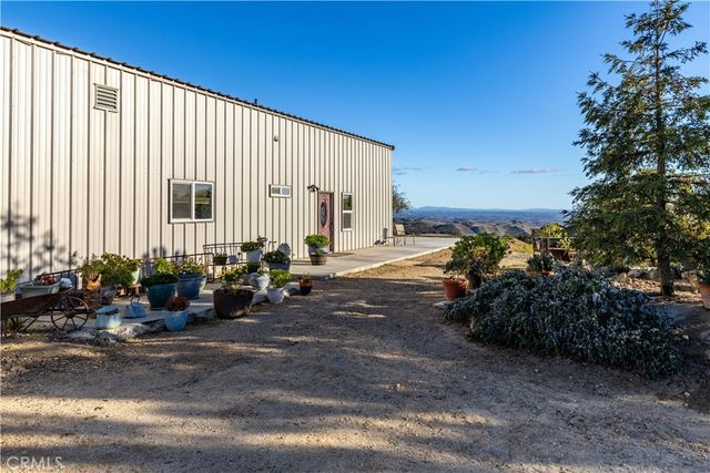 4265 Nickel Creek Road, San Miguel, CA 93451