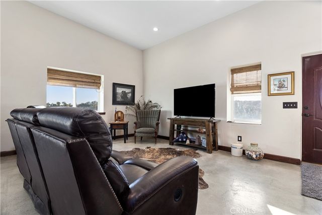 4265 Nickel Creek Road, San Miguel, CA 93451