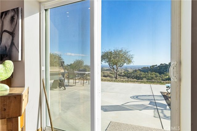 4265 Nickel Creek Road, San Miguel, CA 93451