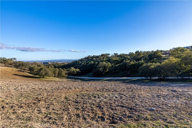 4265 Nickel Creek Road, San Miguel, CA 93451