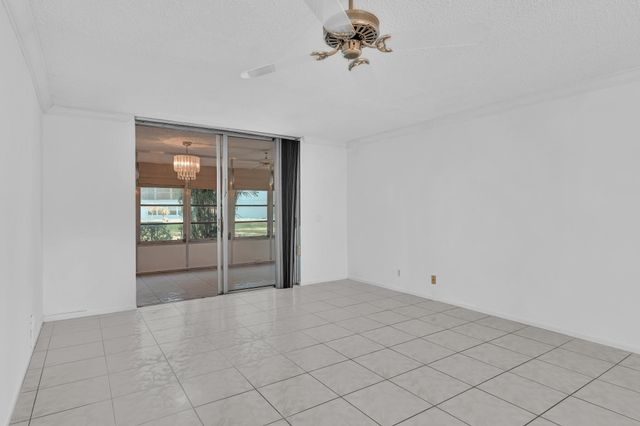 6650 S Oriole Boulevard 1040, Delray Beach, FL 33446