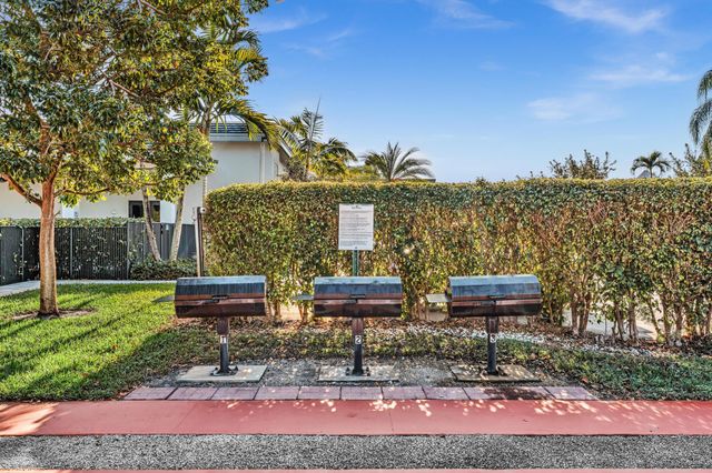 6650 S Oriole Boulevard 1040, Delray Beach, FL 33446