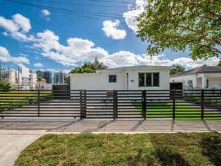 30 NW 41st St 1, Miami, FL 33127