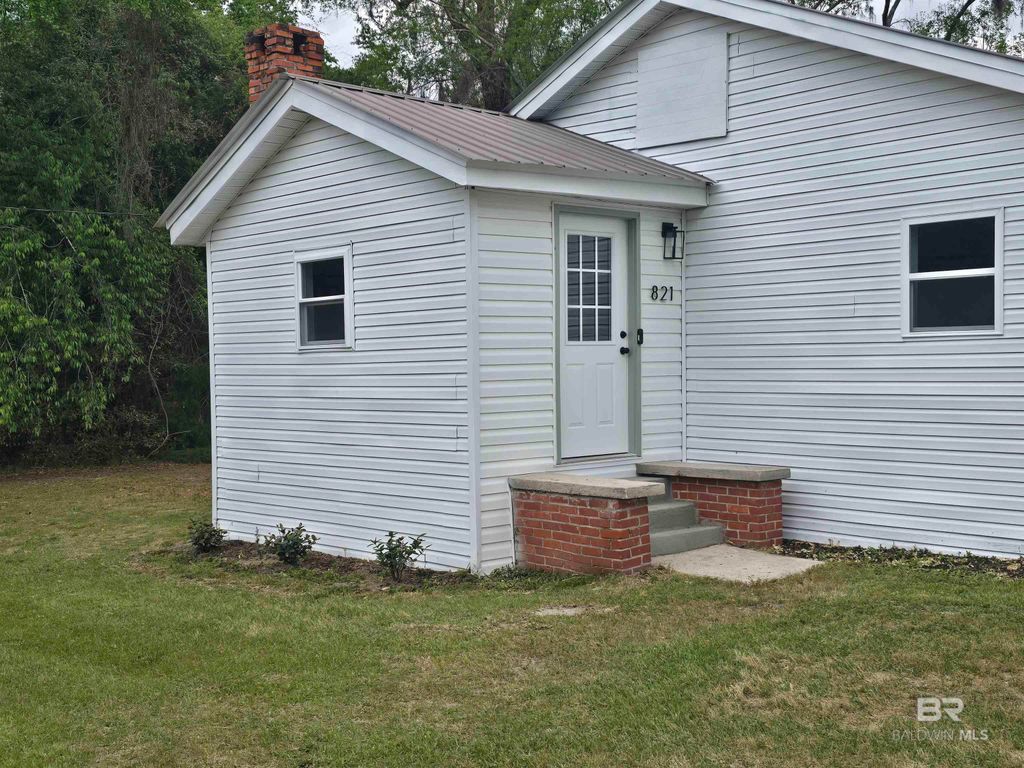 821 Dailey Street, East Brewton, AL 36426