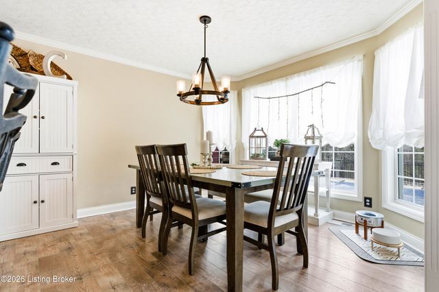 325 Kingswood Dr, Taylorsville, KY 40071