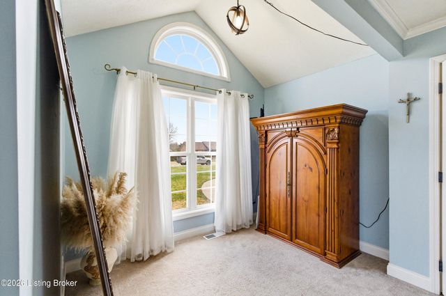 325 Kingswood Dr, Taylorsville, KY 40071