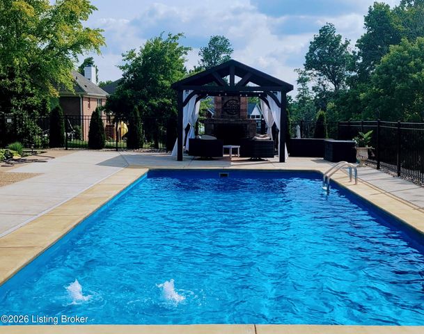 325 Kingswood Dr, Taylorsville, KY 40071