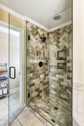 325 Kingswood Dr, Taylorsville, KY 40071