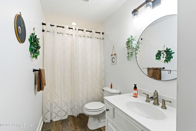 325 Kingswood Dr, Taylorsville, KY 40071