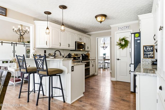 325 Kingswood Dr, Taylorsville, KY 40071