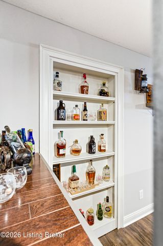 325 Kingswood Dr, Taylorsville, KY 40071