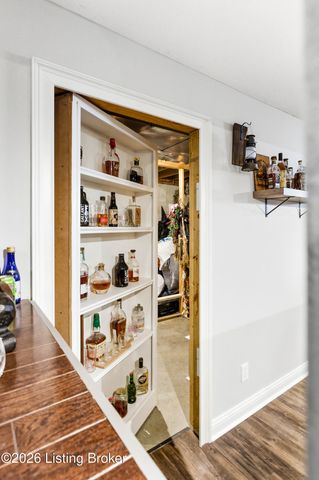 325 Kingswood Dr, Taylorsville, KY 40071