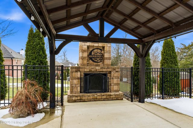 325 Kingswood Dr, Taylorsville, KY 40071