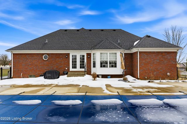 325 Kingswood Dr, Taylorsville, KY 40071