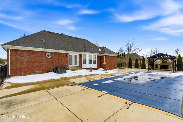 325 Kingswood Dr, Taylorsville, KY 40071