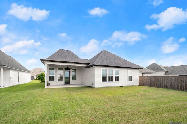 4425 Percheron Ave, Baton Rouge, LA 70820