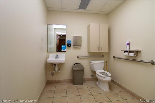 29049 Joy Road, Westland, MI 48185