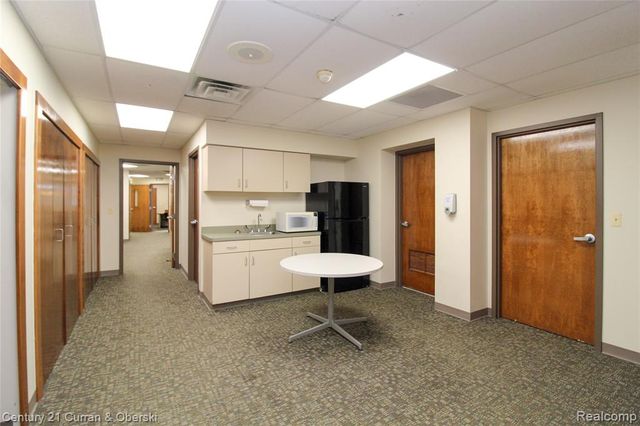 29049 Joy Road, Westland, MI 48185