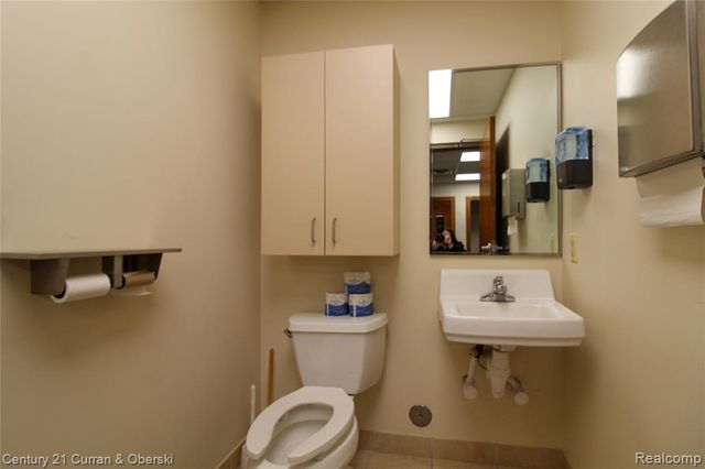 29049 Joy Road, Westland, MI 48185