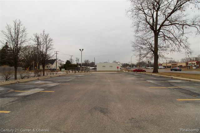 29049 Joy Road, Westland, MI 48185