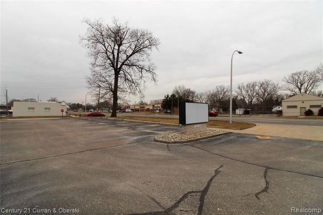 29049 Joy Road, Westland, MI 48185