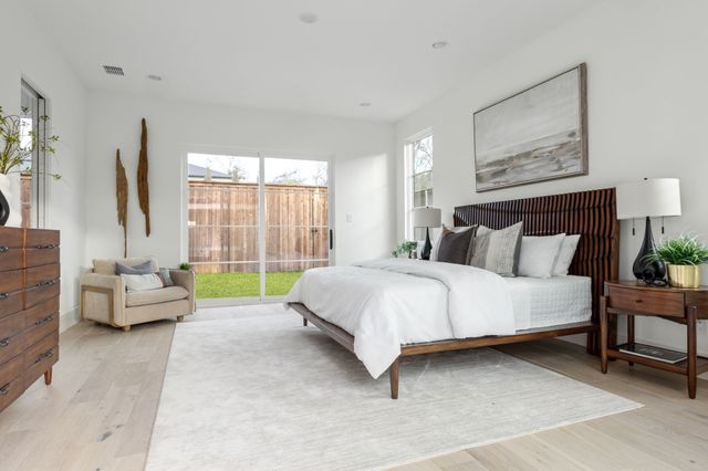 7526 Kenwell Street, Dallas, TX 75209