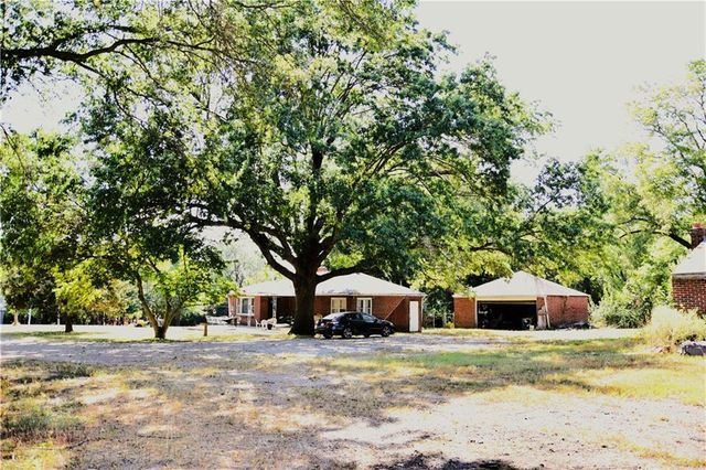 7200 E 102nd Street, Kansas City, MO 64134