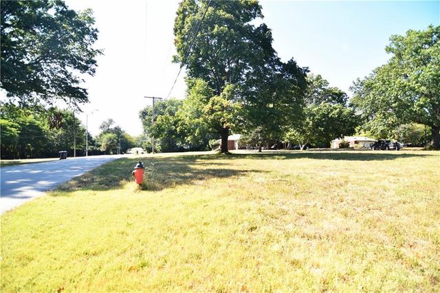 7200 E 102nd Street, Kansas City, MO 64134